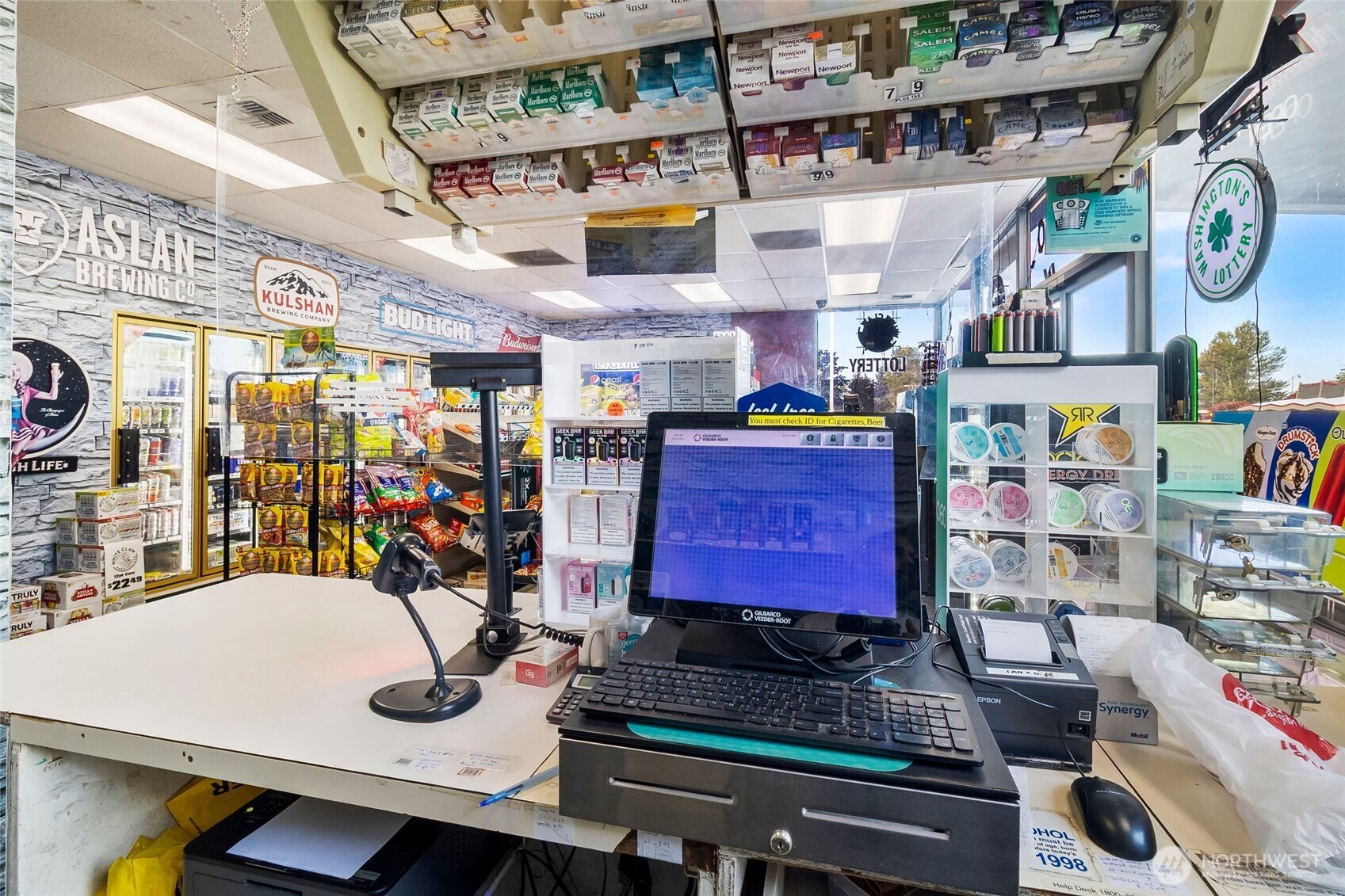 321 D Street , Blaine, WA 98230