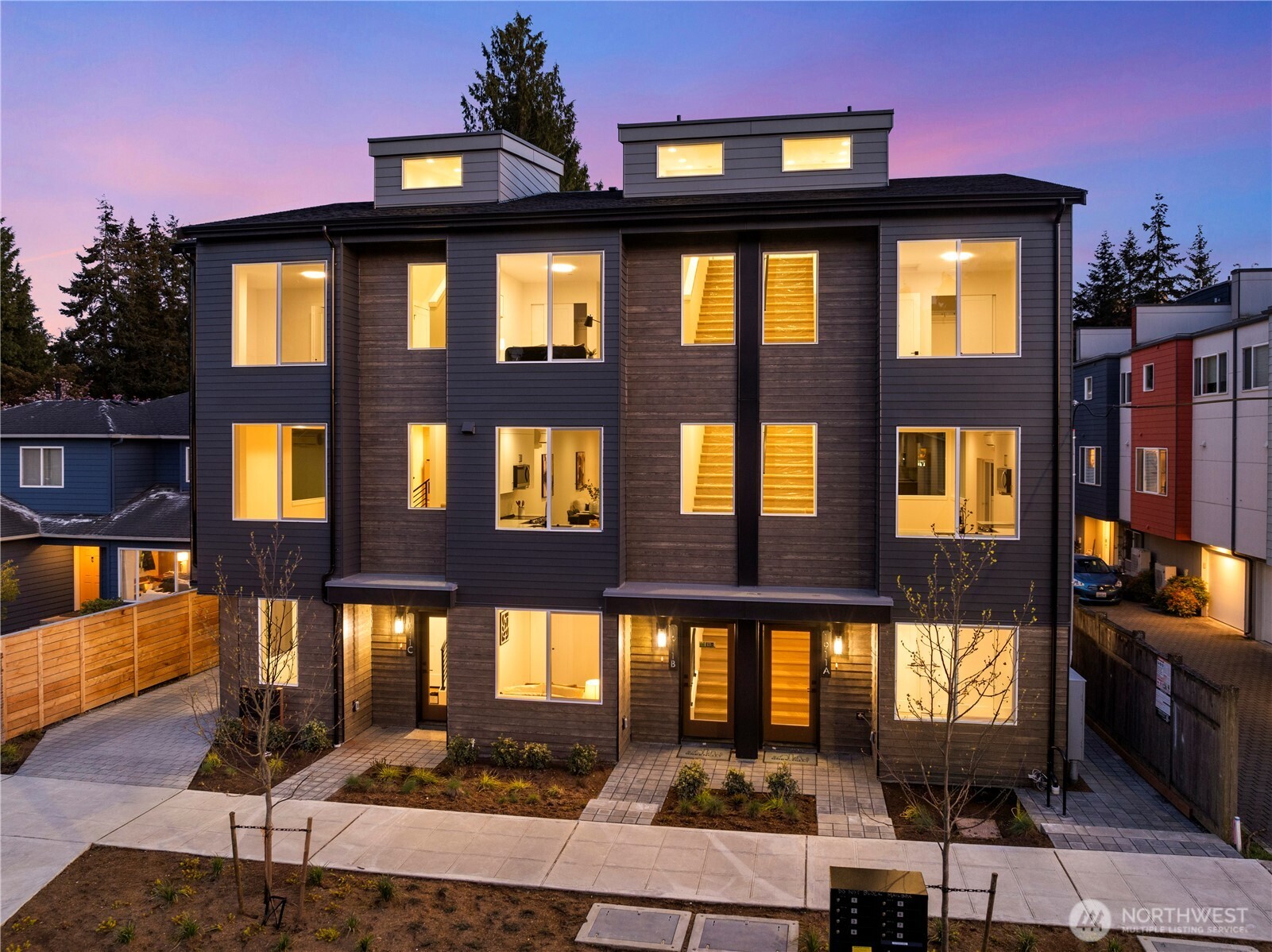 1913 A N 120th Street , Seattle, WA 98133