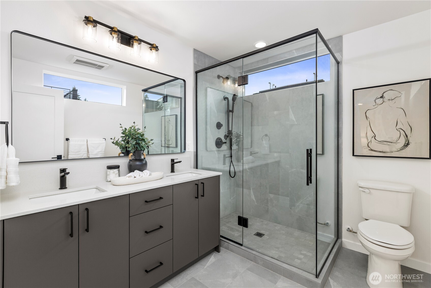 1913 A N 120th Street , Seattle, WA 98133