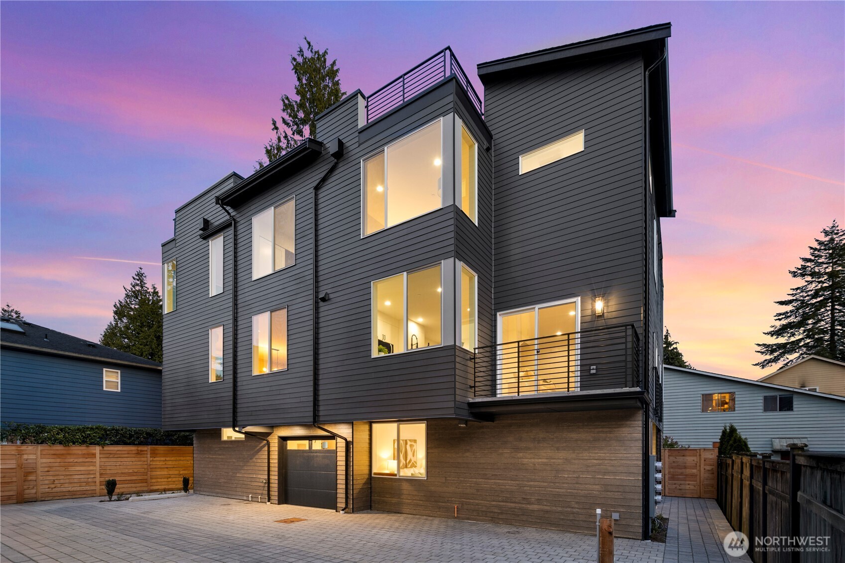 1913 A N 120th Street , Seattle, WA 98133