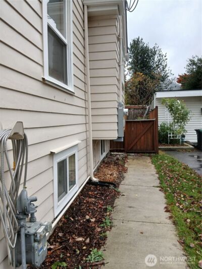 6007 25th Avenue NE #A, Seattle, WA 98115 - Photo 2