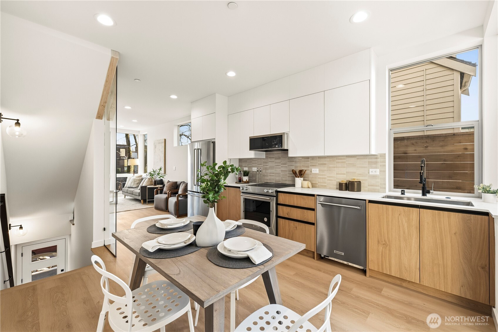 3819 B Fremont Avenue N, Seattle, WA 98103