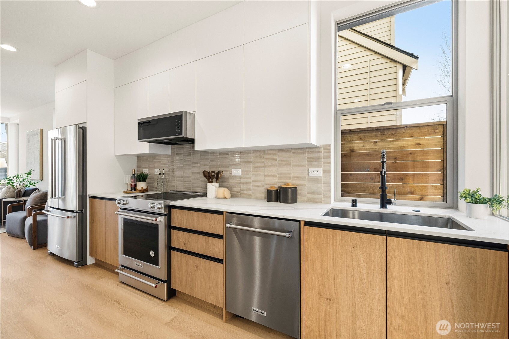 3819 B Fremont Avenue N, Seattle, WA 98103