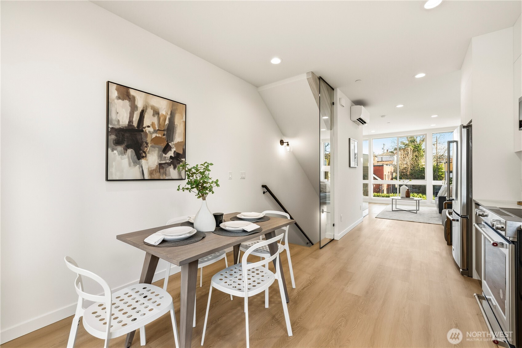 3817 D Fremont Avenue N, Seattle, WA 98103