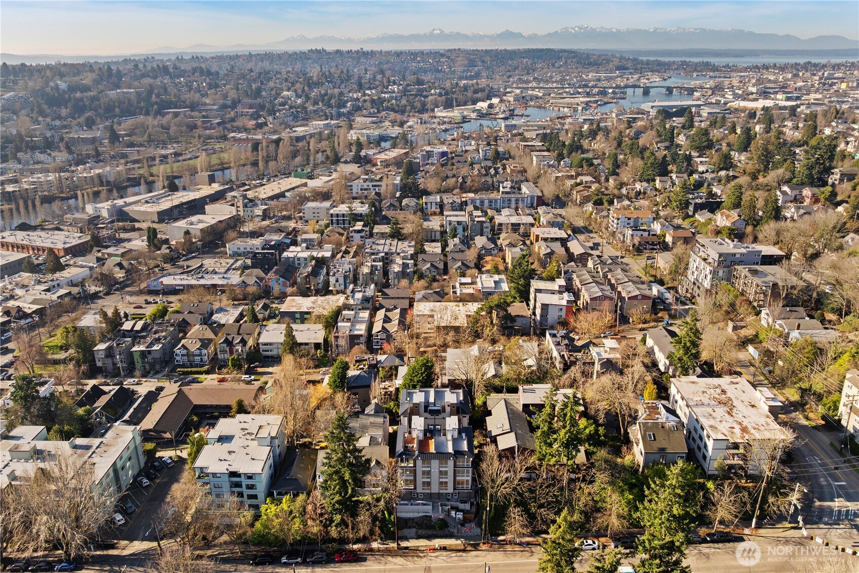 3817 D Fremont Avenue N, Seattle, WA 98103