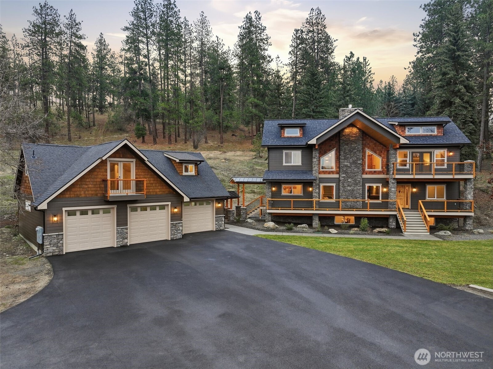 13827 E 46th Ave , Spokane, WA 99206