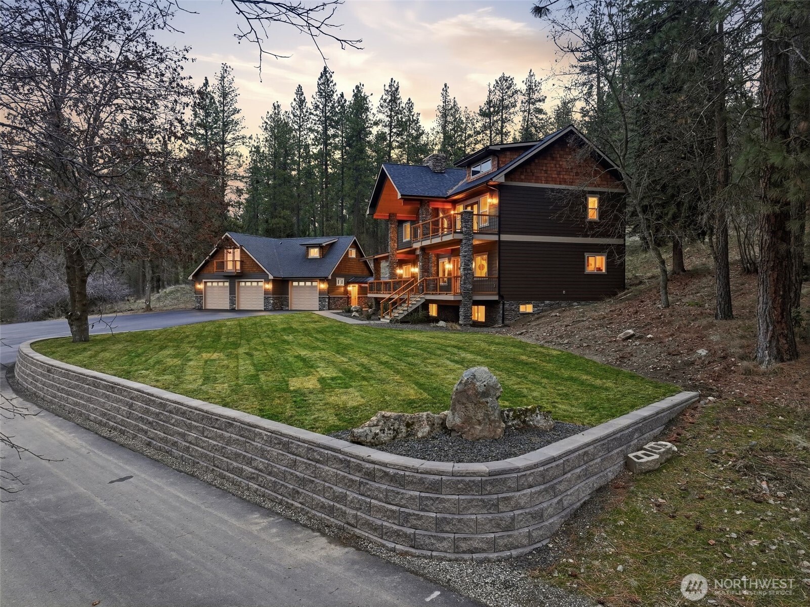 13827 E 46th Ave , Spokane, WA 99206