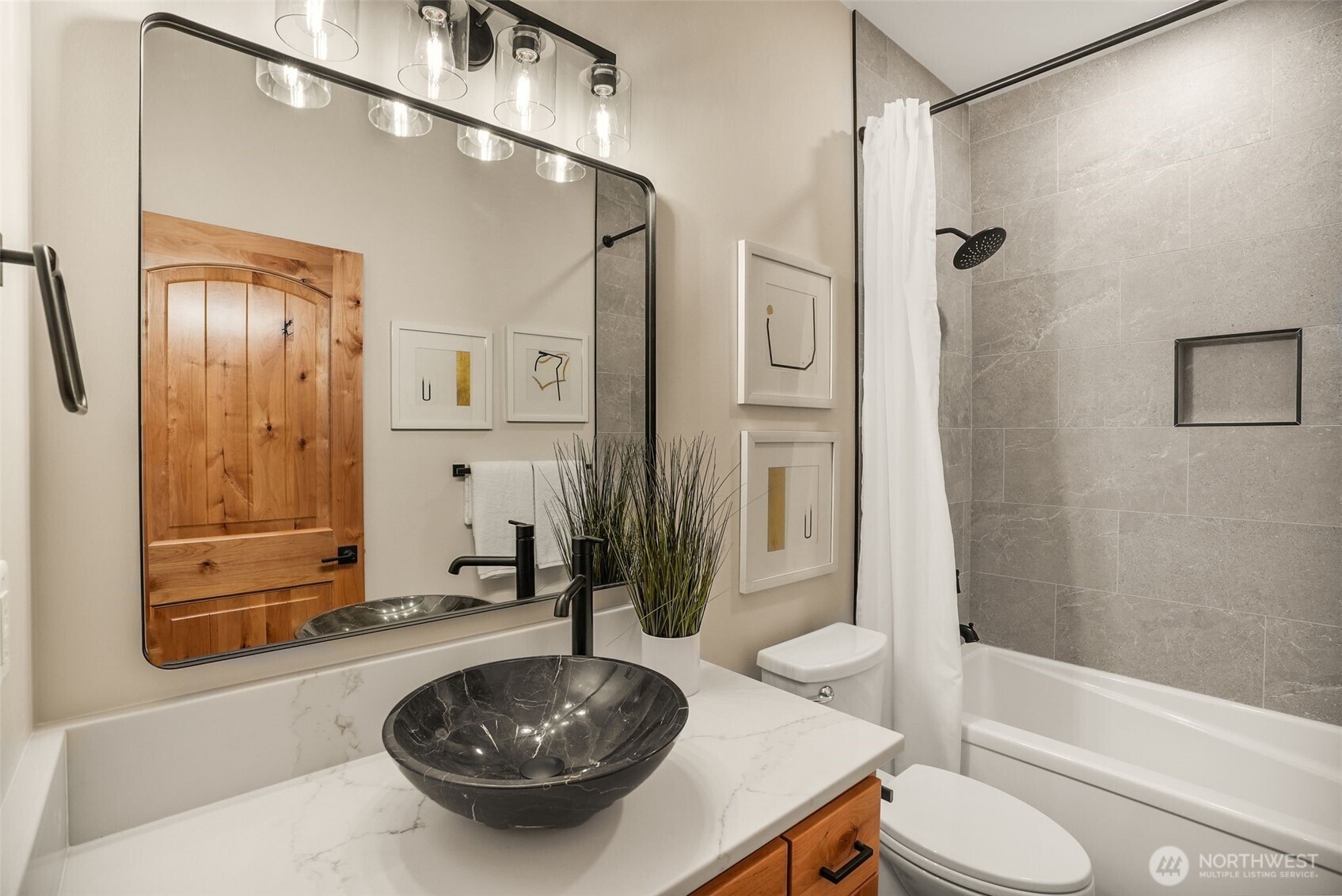 13827 E 46th Ave , Spokane, WA 99206