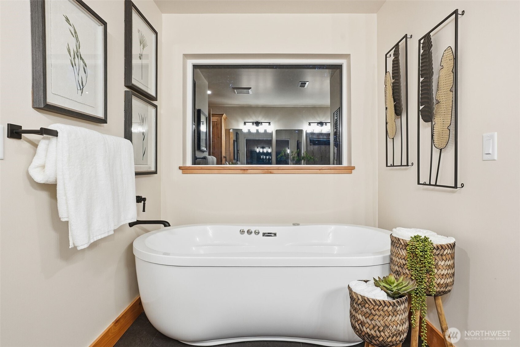 13827 E 46th Ave , Spokane, WA 99206