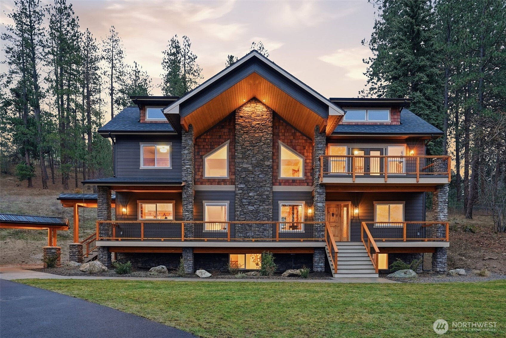 13827 E 46th Ave , Spokane, WA 99206