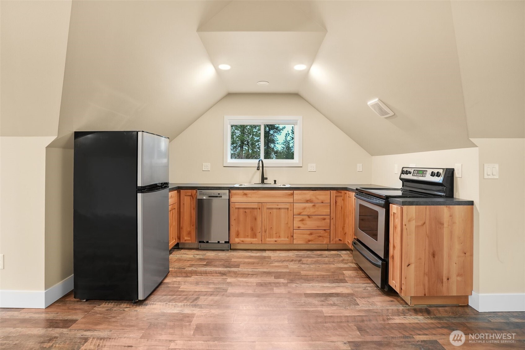 13827 E 46th Ave , Spokane, WA 99206