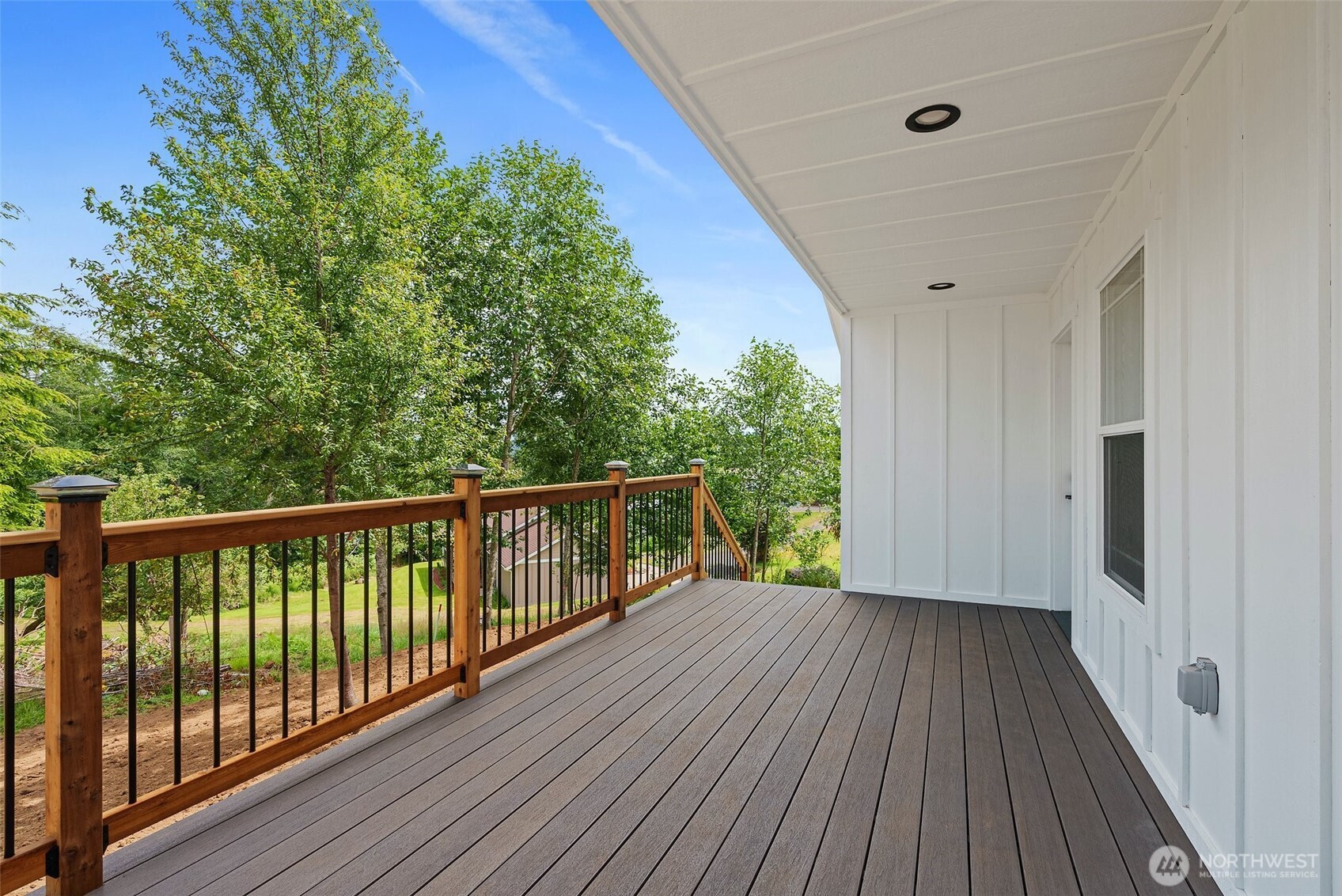 635 Elm Street , Raymond, WA 98577