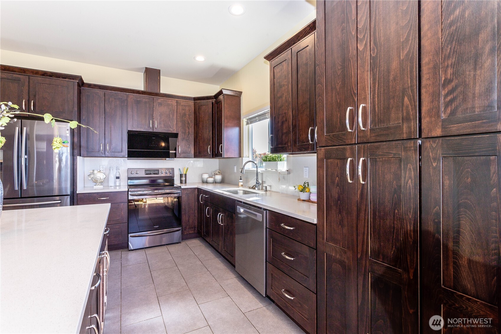 3905 NE 6th Street , Renton, WA 98056