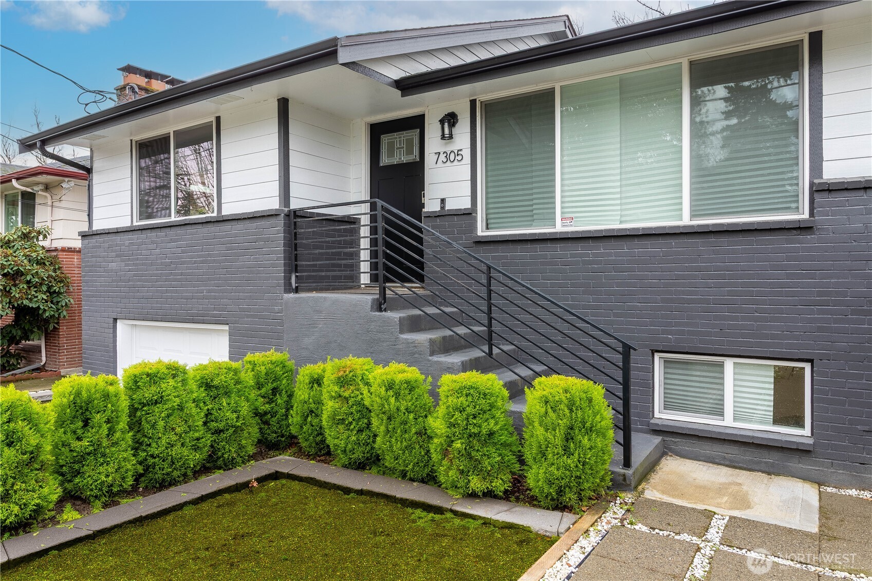 7305 32nd Avenue S, Seattle, WA 98118