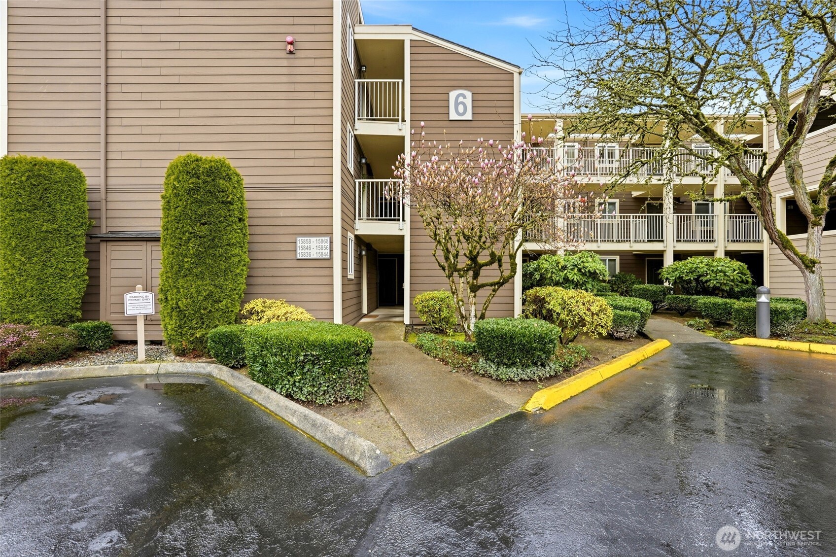 15846 NE Leary Way #6-201, Redmond, WA 98052
