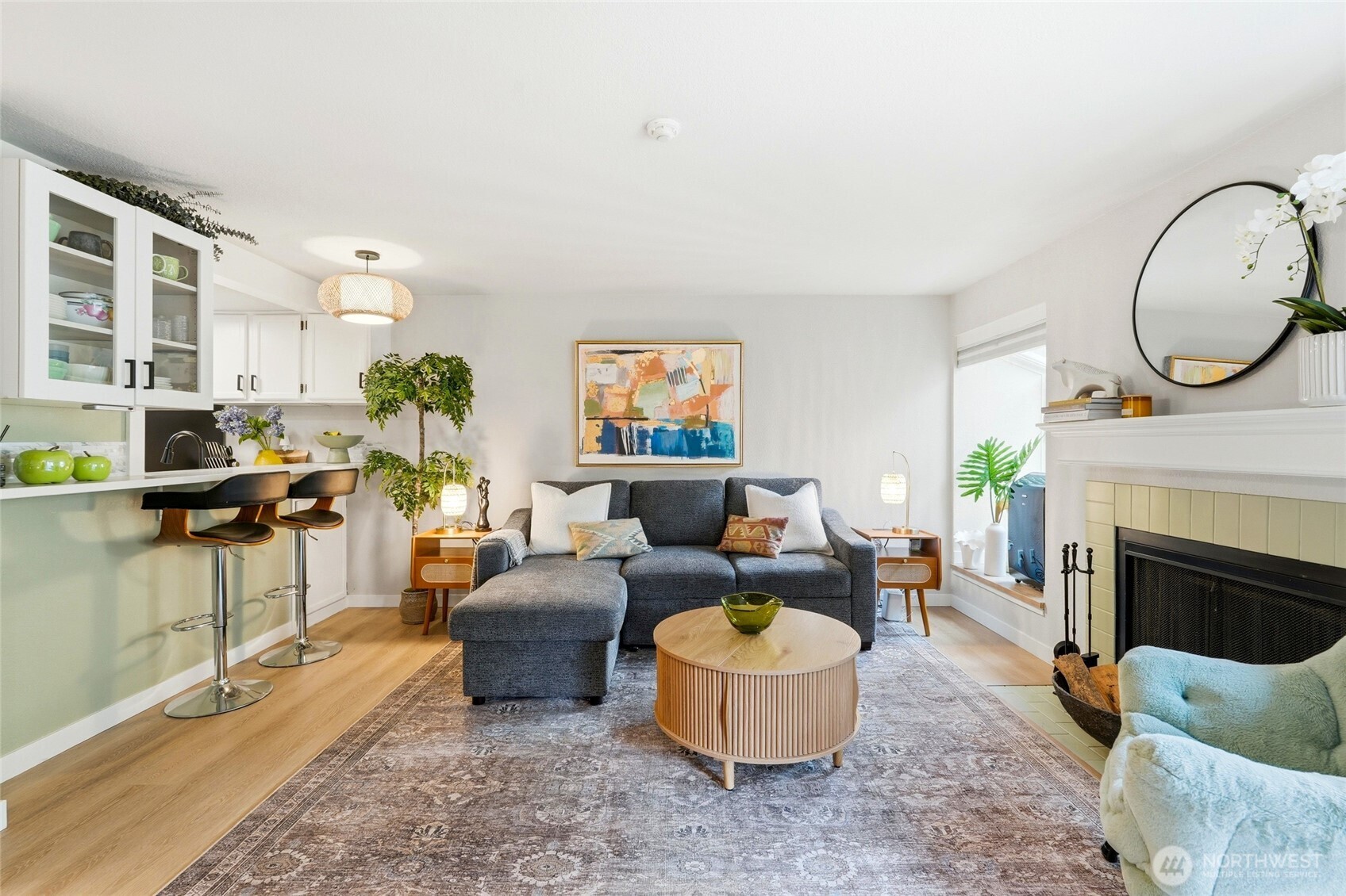 15846 NE Leary Way #6-201, Redmond, WA 98052