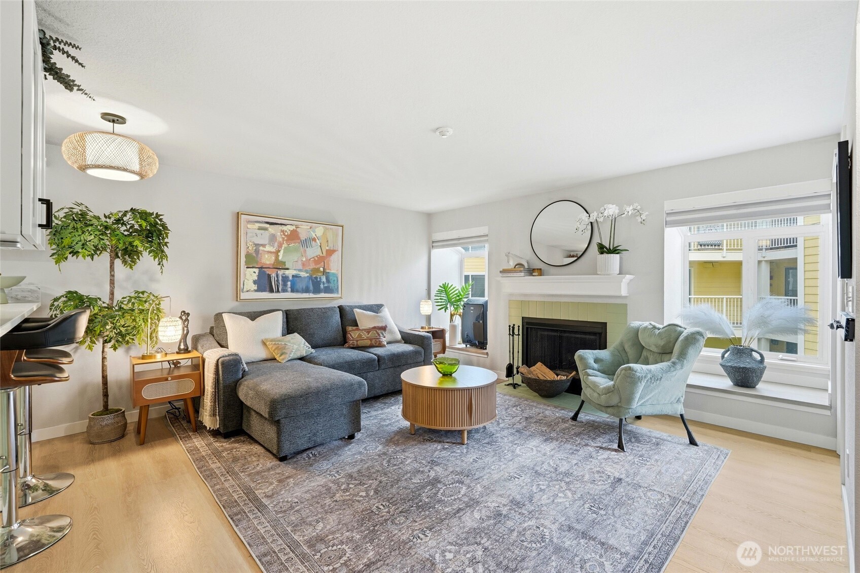 15846 NE Leary Way #6-201, Redmond, WA 98052