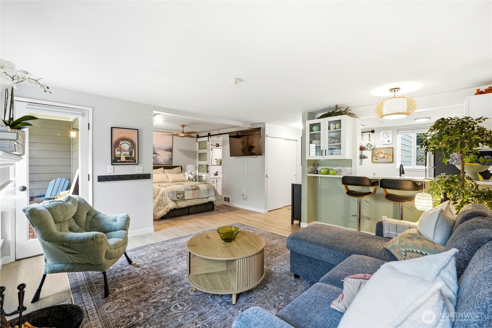 15846 NE Leary Way #6-201, Redmond, WA 98052