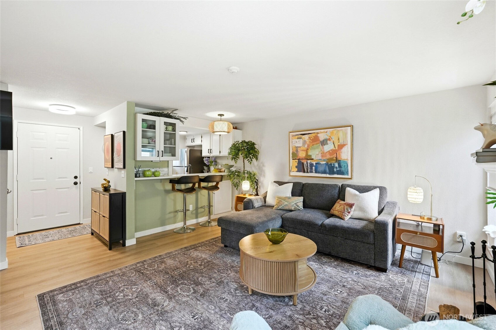 15846 NE Leary Way #6-201, Redmond, WA 98052