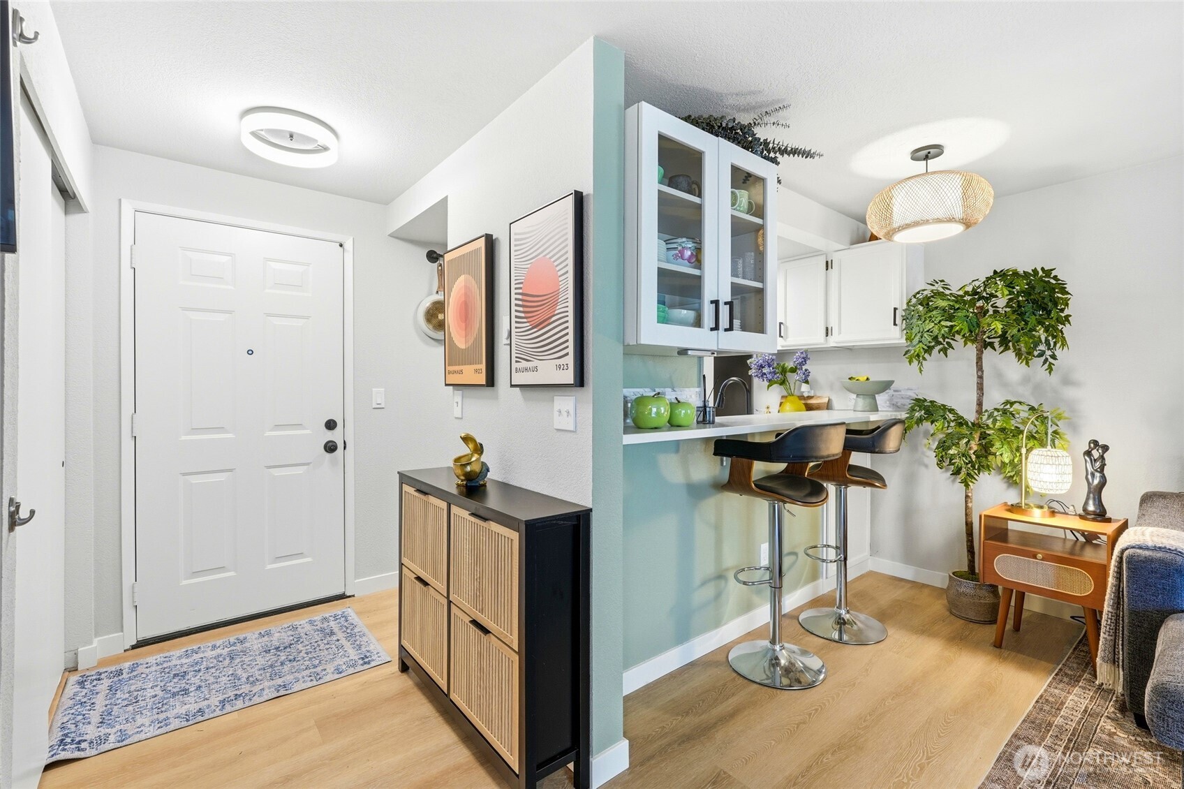 15846 NE Leary Way #6-201, Redmond, WA 98052