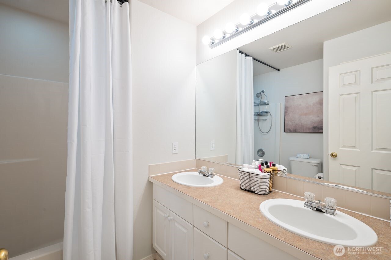 15116 99th Av Court East , Puyallup, WA 98375