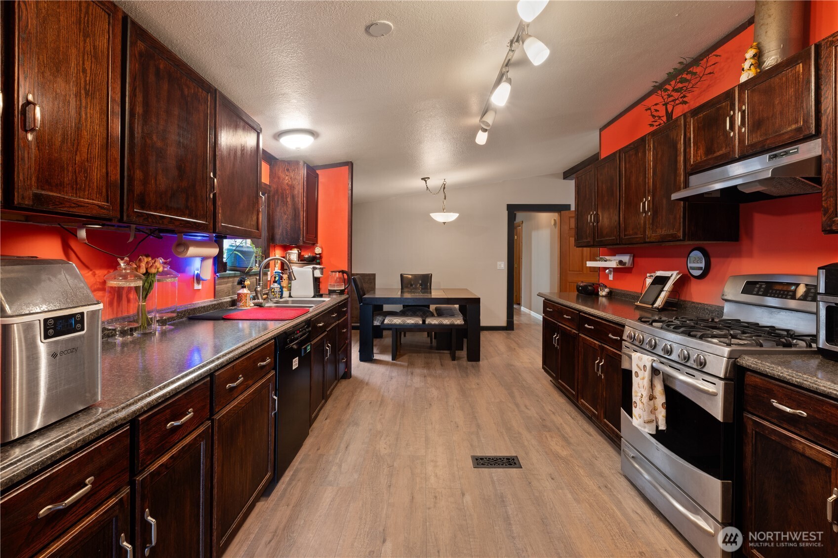 5818 Everson Goshen , Bellingham, WA 98226