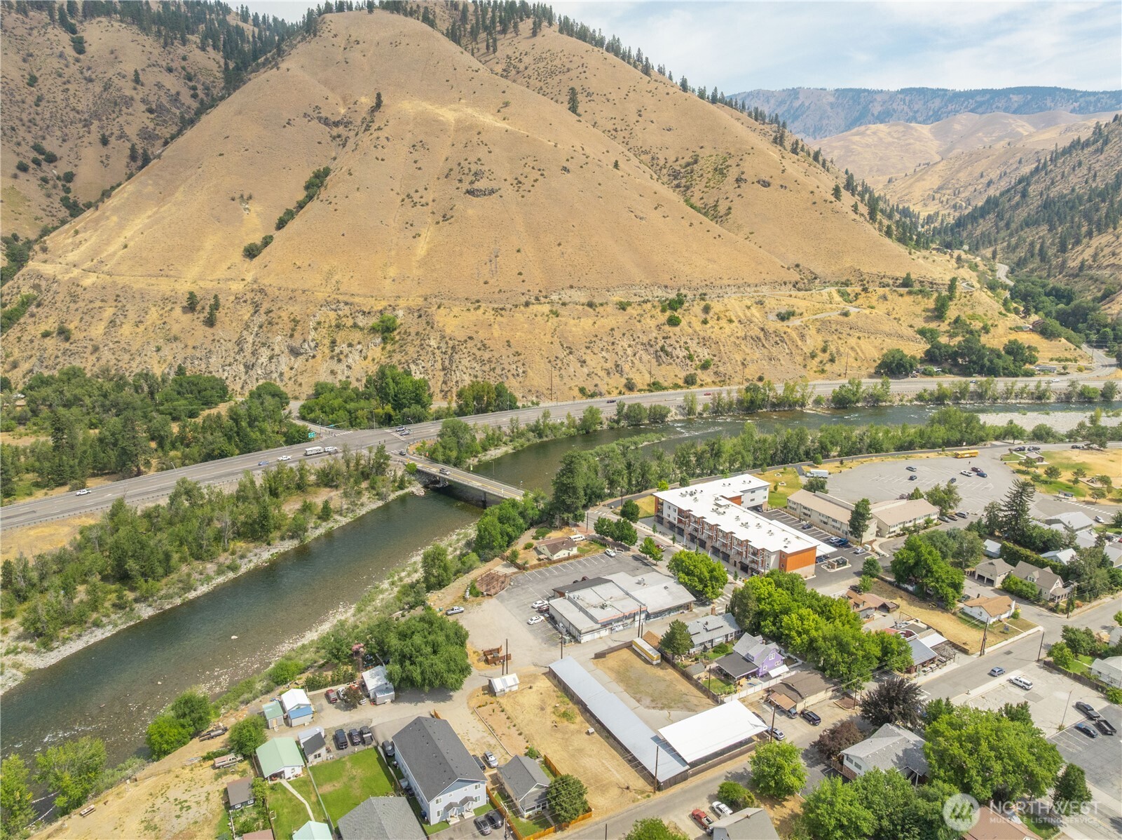 106 & 108 W Pleasant Avenue , Cashmere, WA 98815