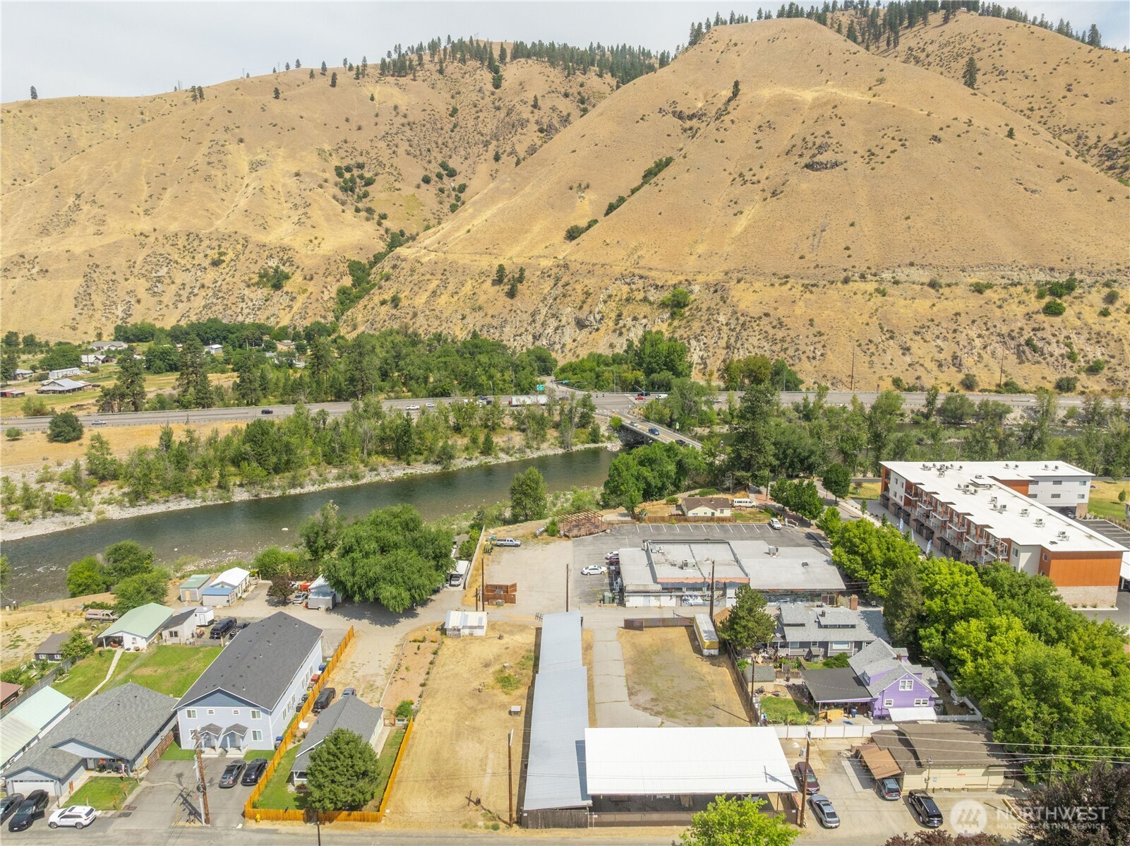 106 & 108 W Pleasant Avenue , Cashmere, WA 98815