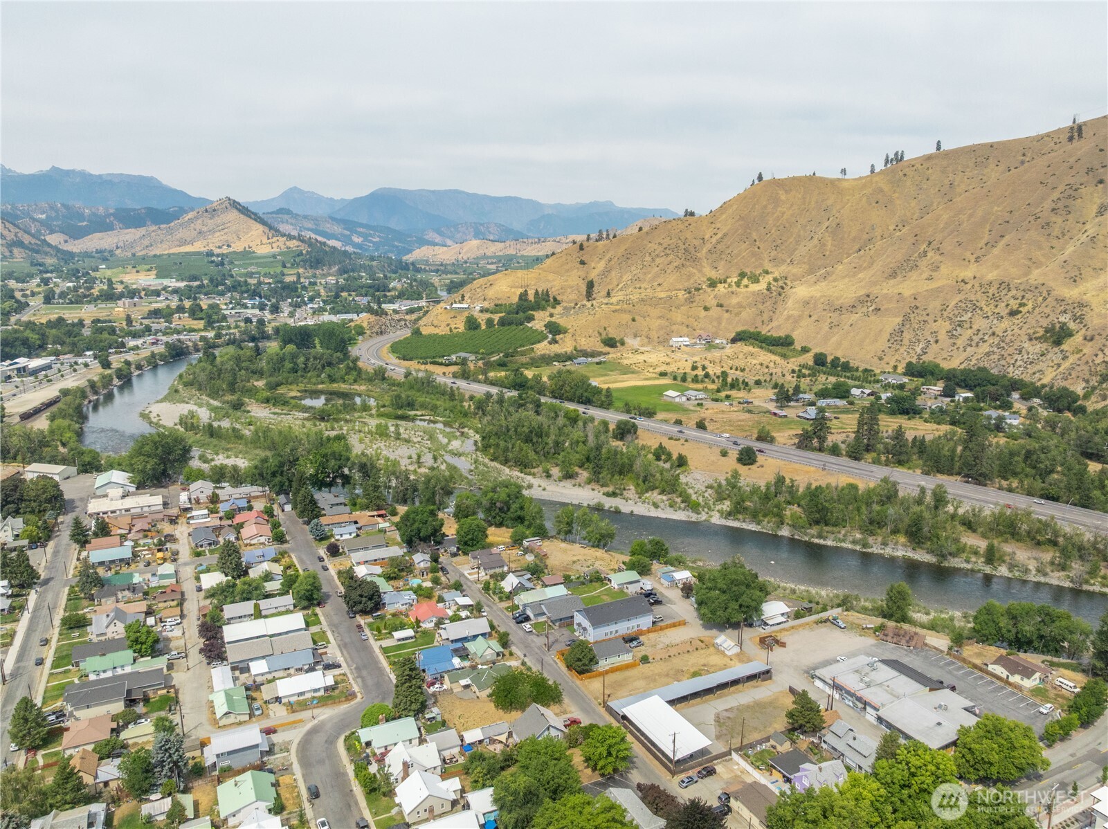 106 & 108 W Pleasant Avenue , Cashmere, WA 98815