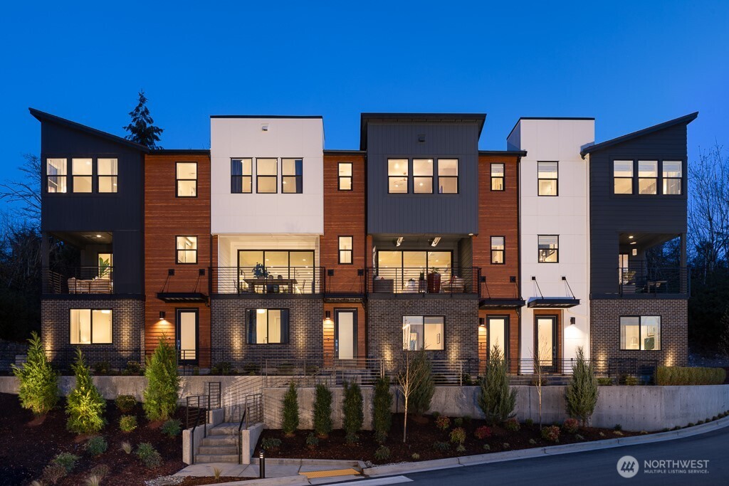 10811 (HS 109) 120TH Lane NE #A, Kirkland, WA 98033