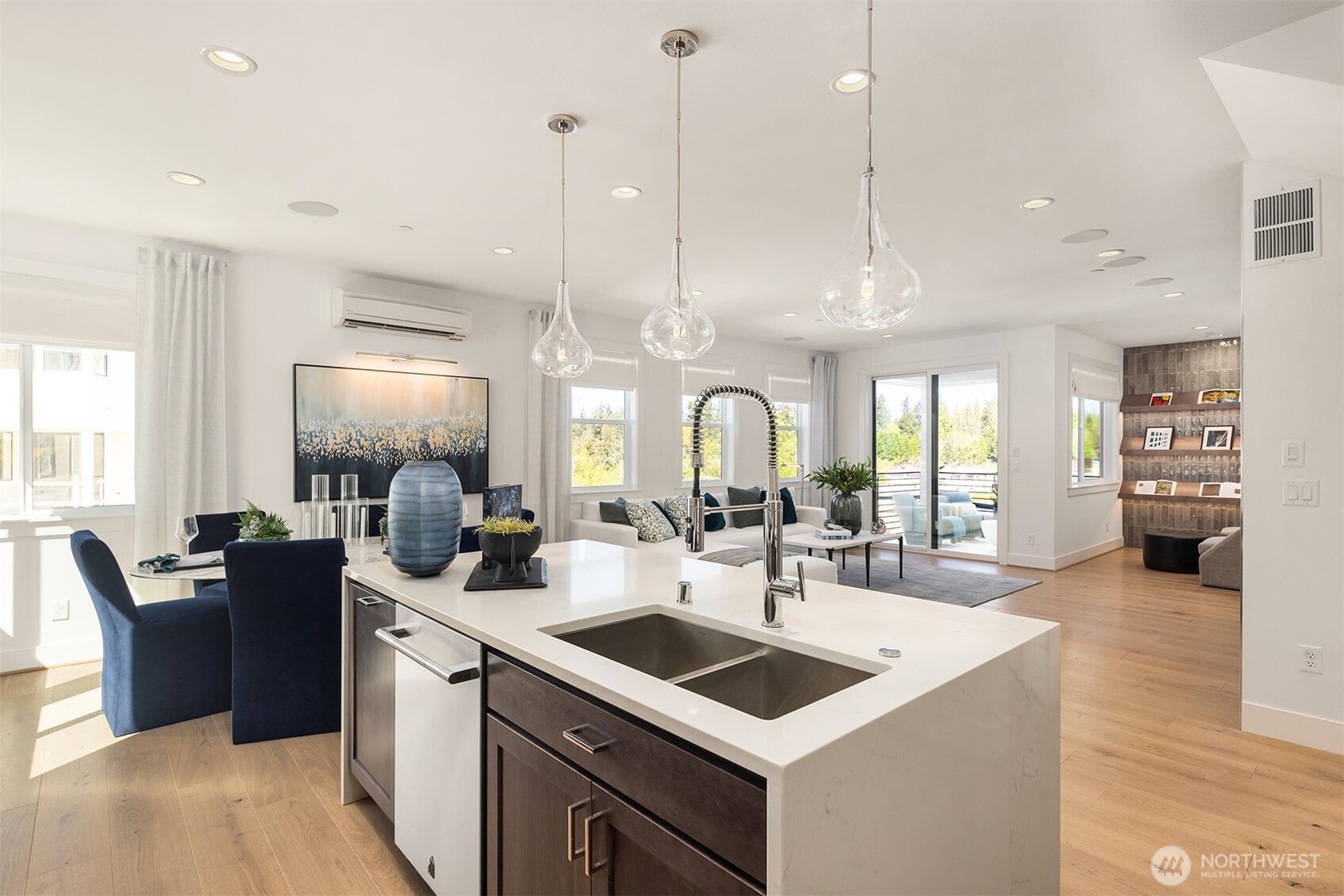 10811 (HS 109) 120TH Lane NE #A, Kirkland, WA 98033