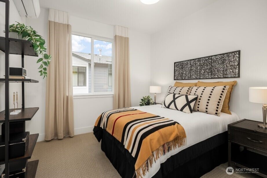 10814 (HS 61) 120th Lane NE #A, Kirkland, WA 98033