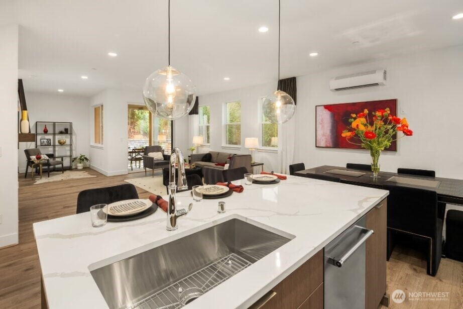 10814 (HS 61) 120th Lane NE #A, Kirkland, WA 98033