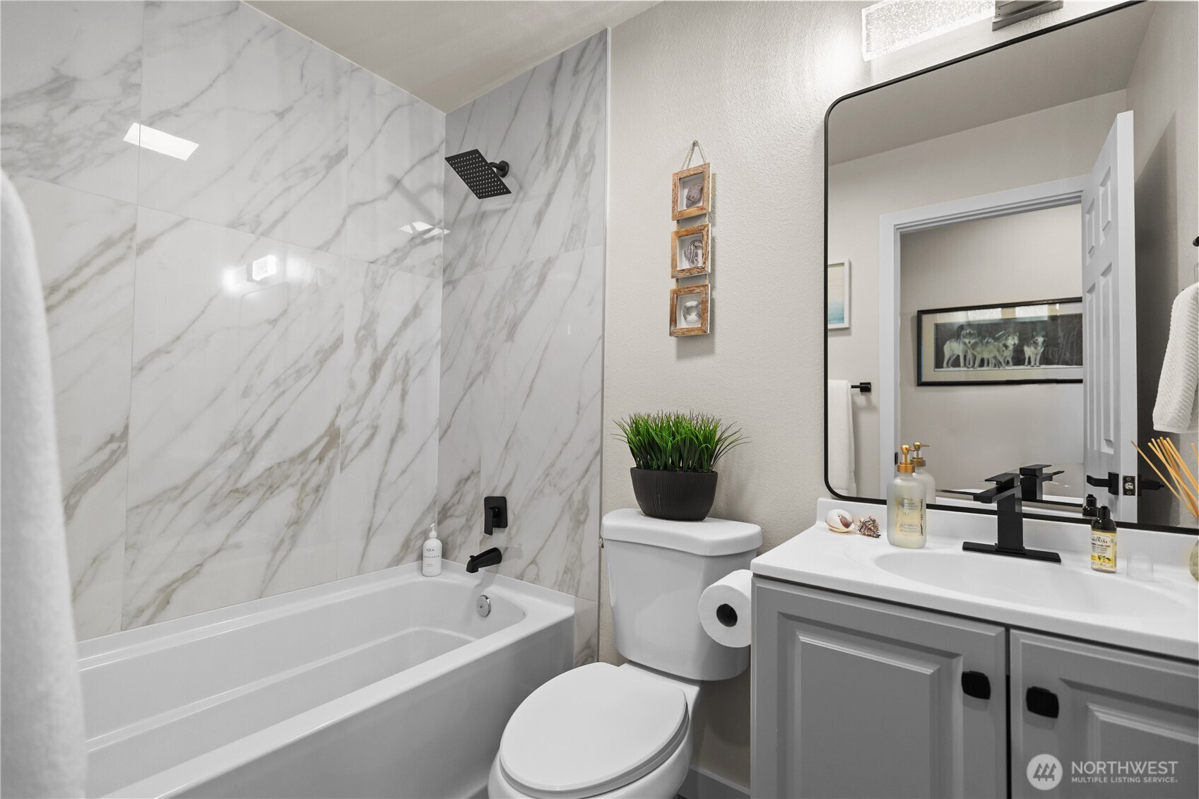 1422 E Wright Avenue , Tacoma, WA 98404