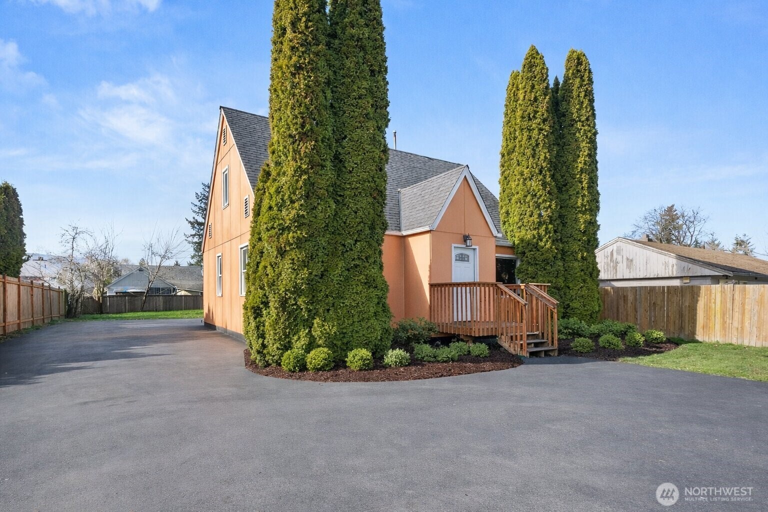 749 4th Avenue N, Kent, WA 98032