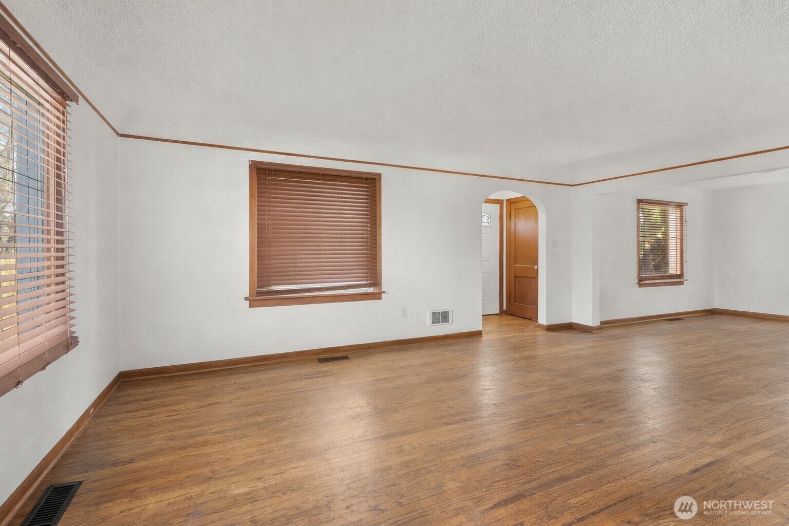 749 4th Avenue N, Kent, WA 98032