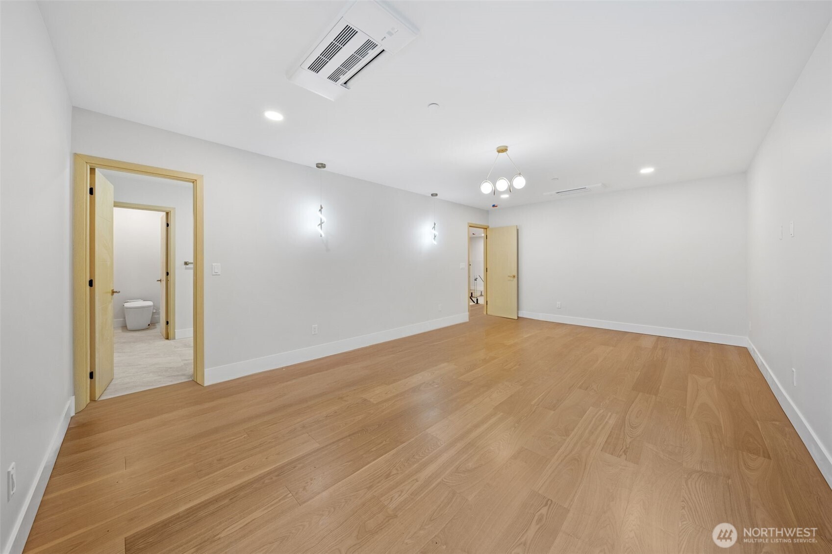 7905 240th Street SW, Edmonds, WA 98026