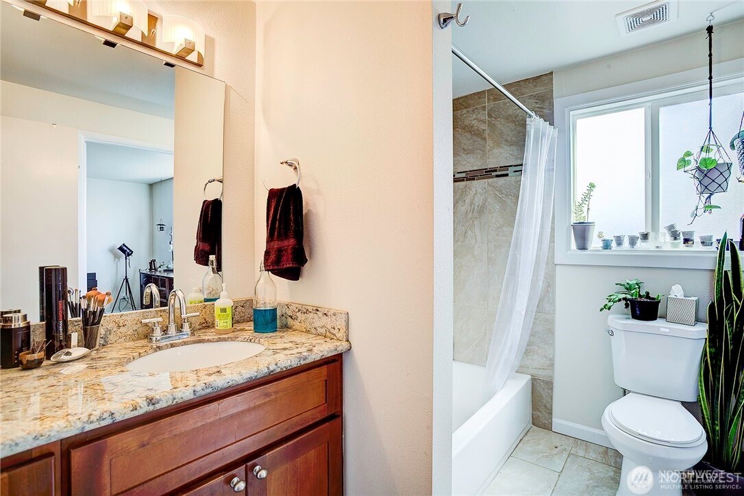 2357 NW 65th , Seattle, WA 98117