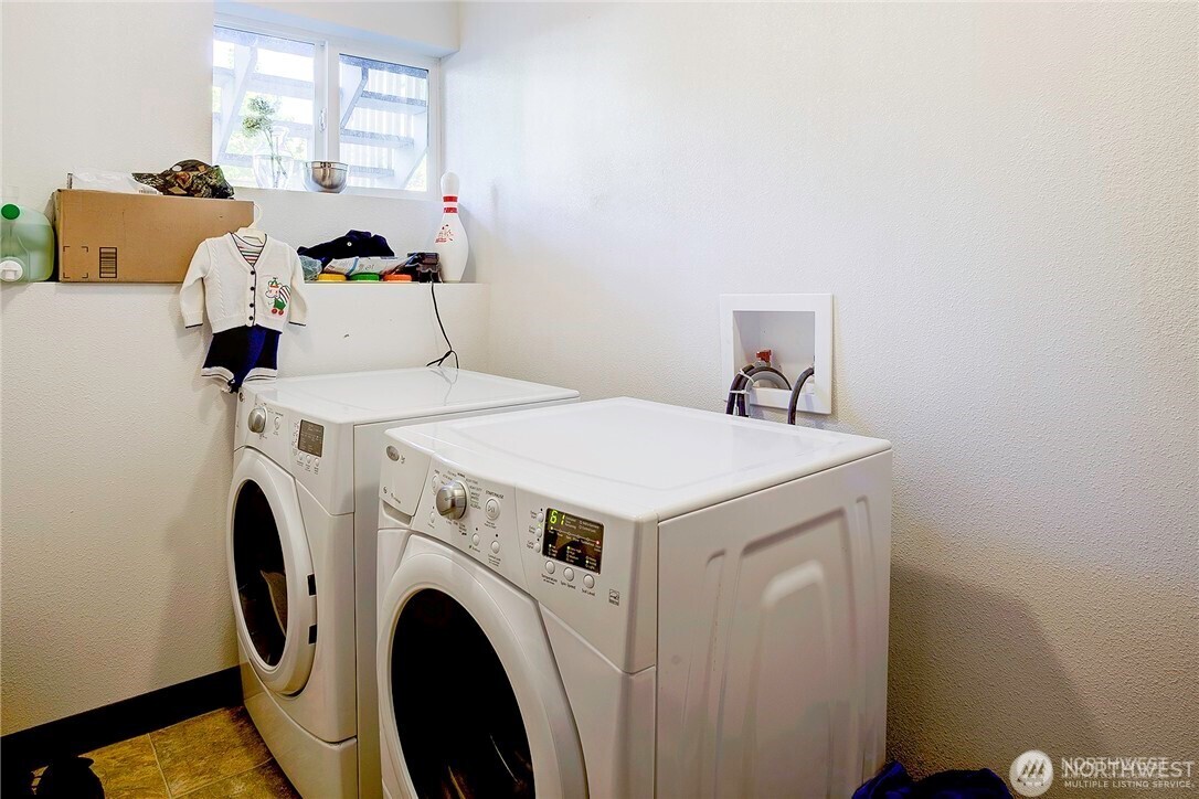 2357 NW 65th , Seattle, WA 98117