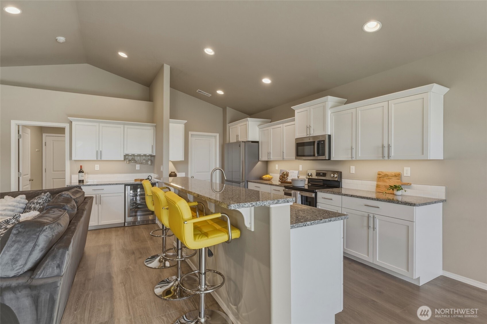 1203 SW Julia Street , College Place, WA 99324