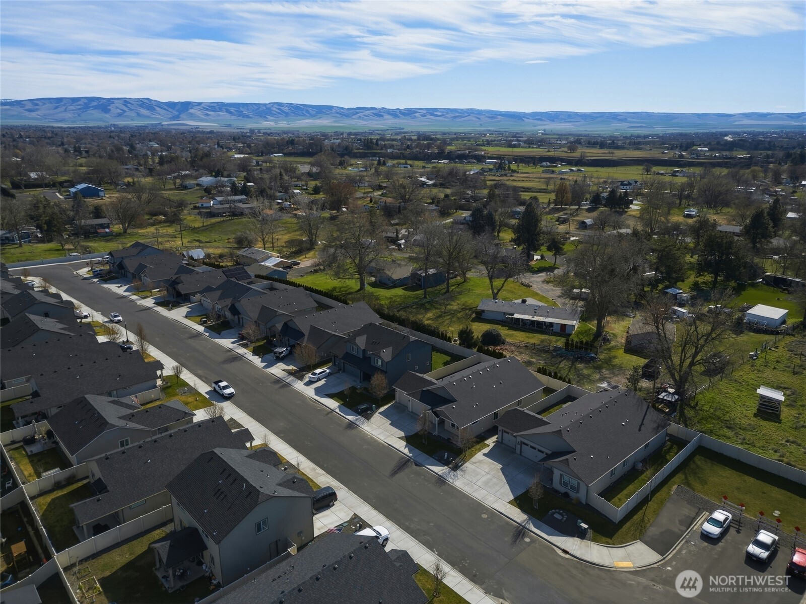 1203 SW Julia Street , College Place, WA 99324