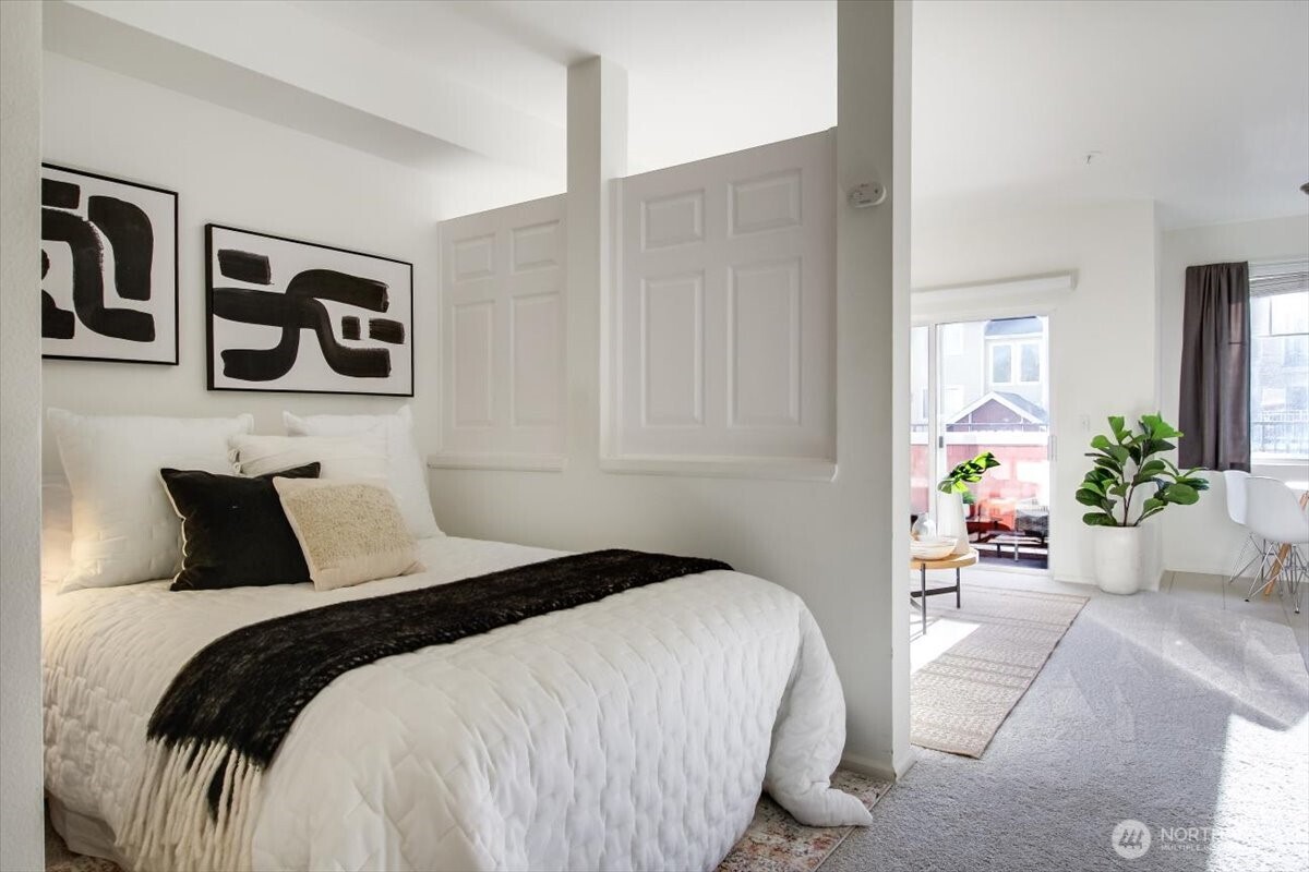 517 225th Lane NE #E102, Sammamish, WA 98074