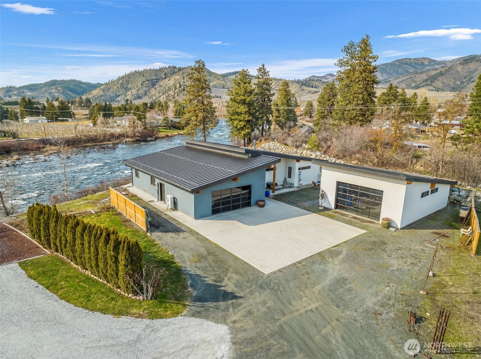 34 Steelhead Lane , Dryden, WA 98821-1111