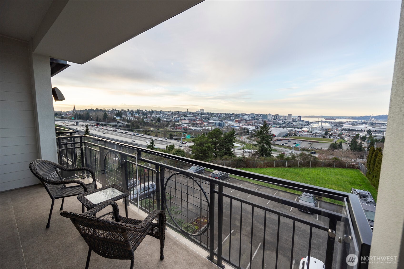 320 E 32nd Street #305, Tacoma, WA 98404