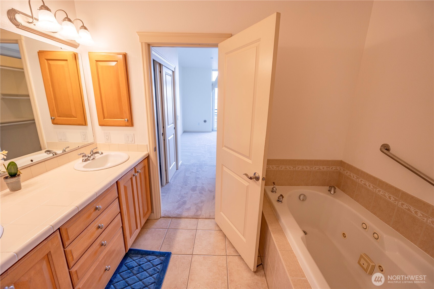 320 E 32nd Street #305, Tacoma, WA 98404