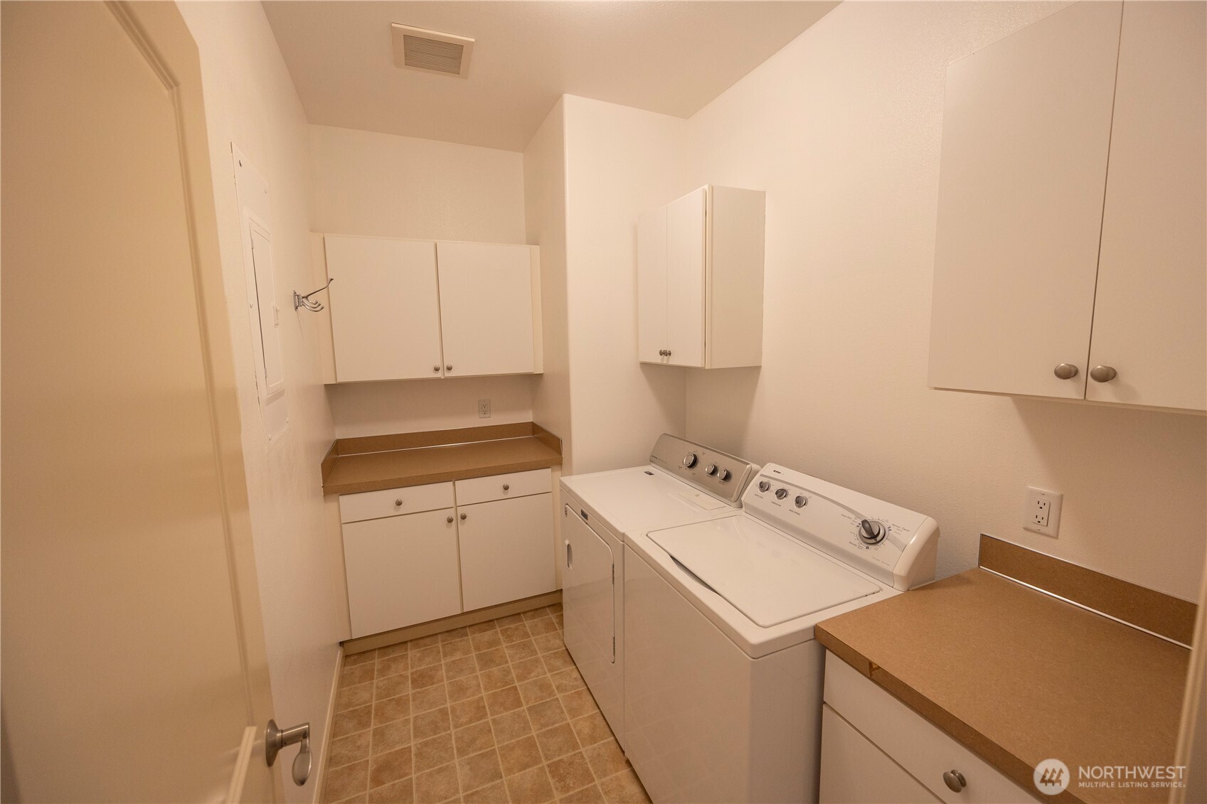 320 E 32nd Street #305, Tacoma, WA 98404