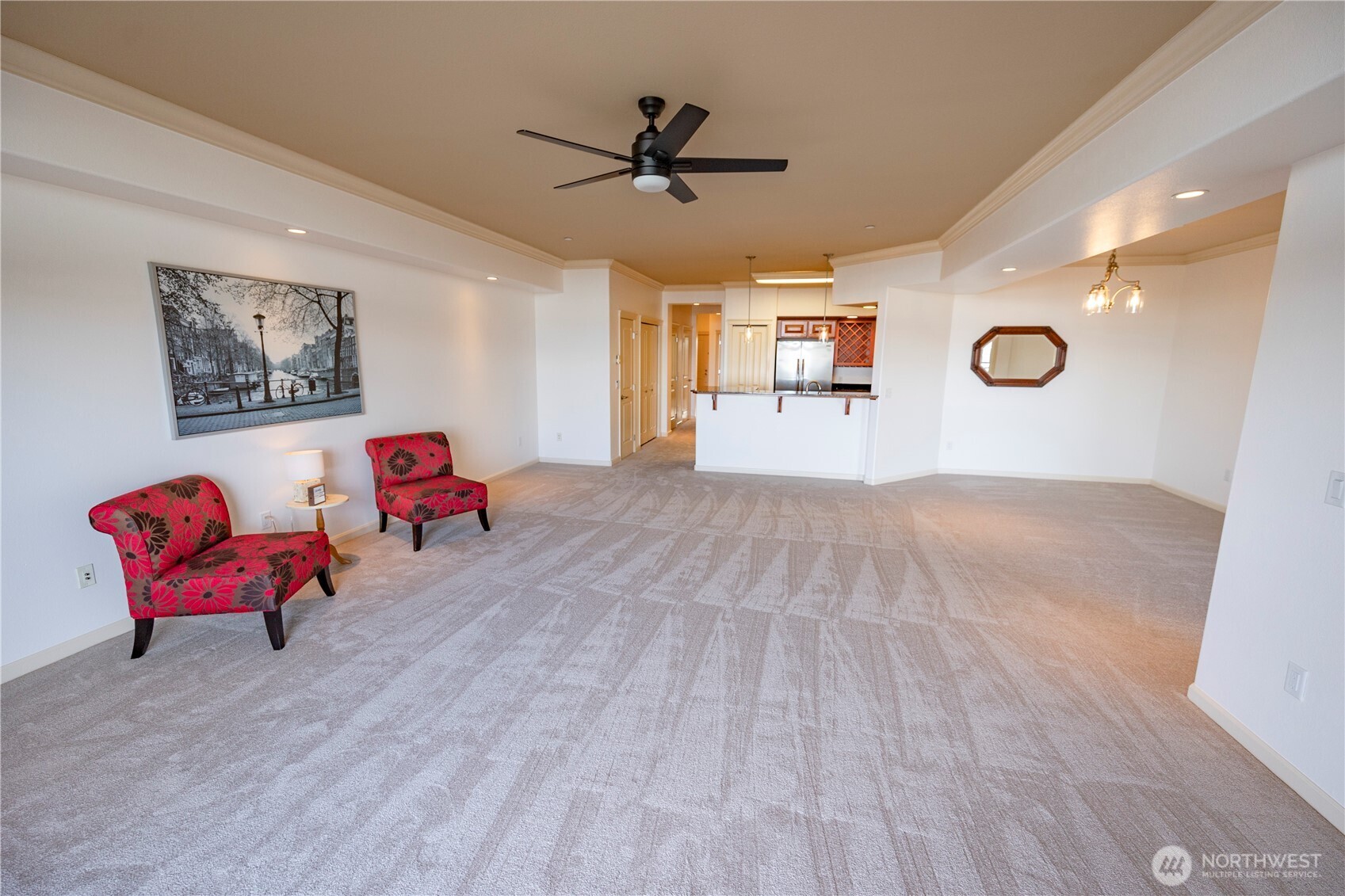 320 E 32nd Street #305, Tacoma, WA 98404