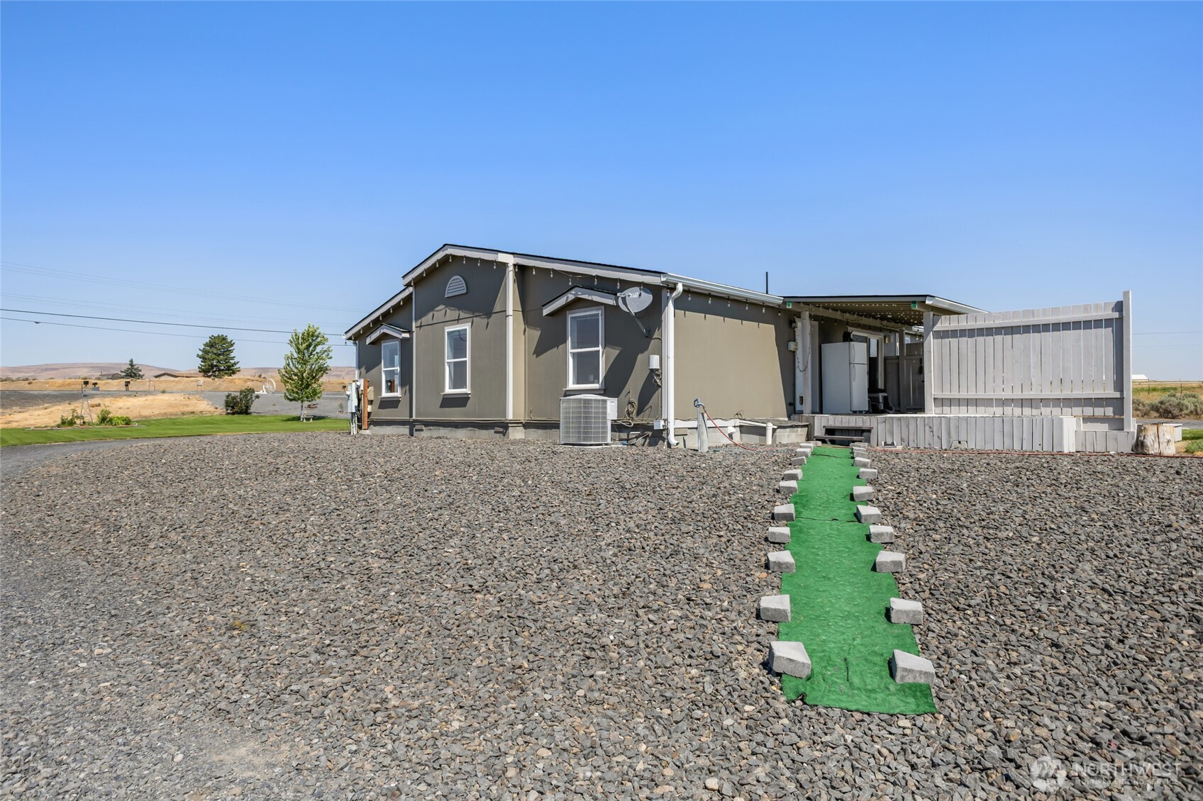 12455 NW Dodson Road , Ephrata, WA 98823