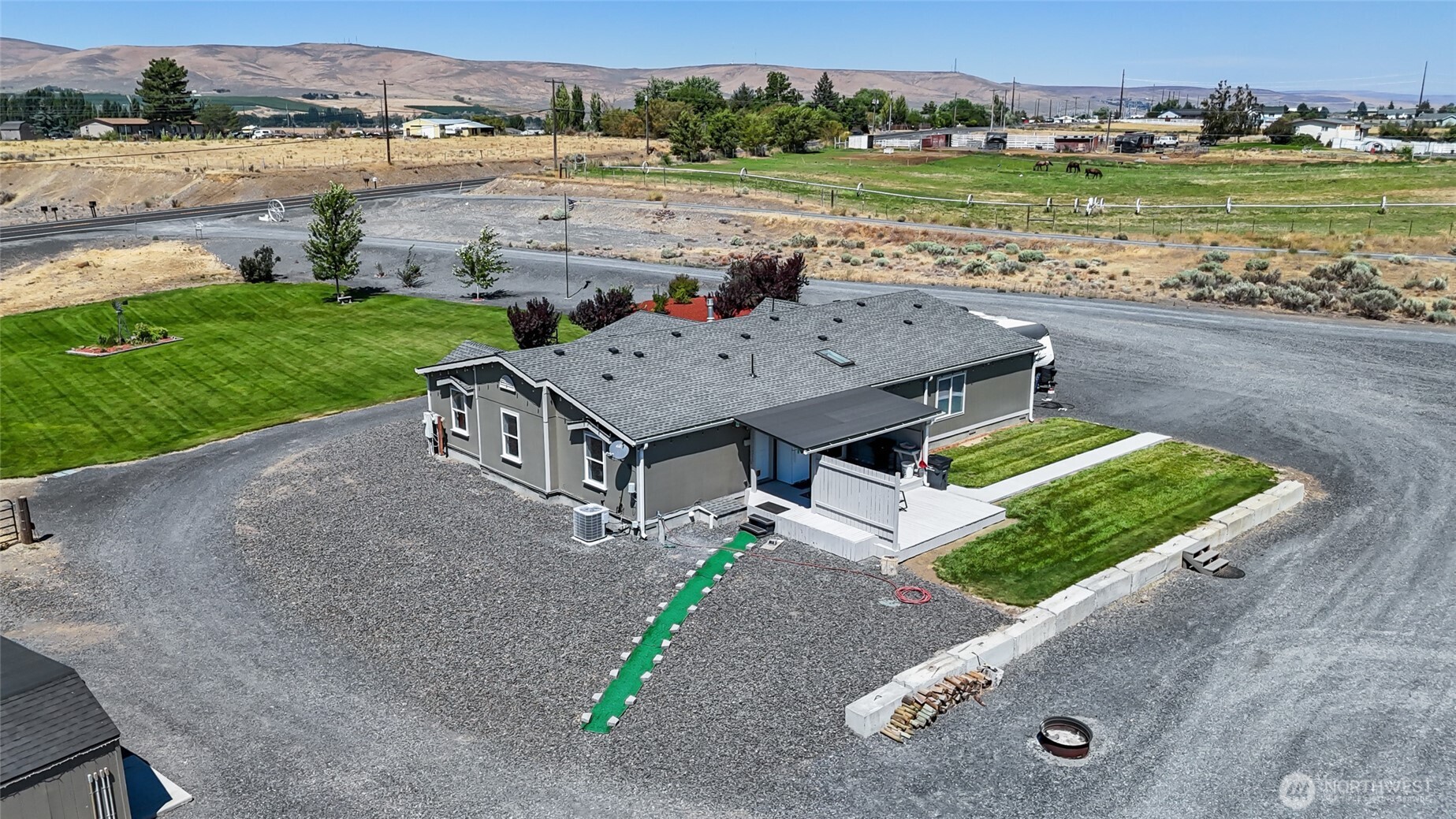 12455 NW Dodson Road , Ephrata, WA 98823