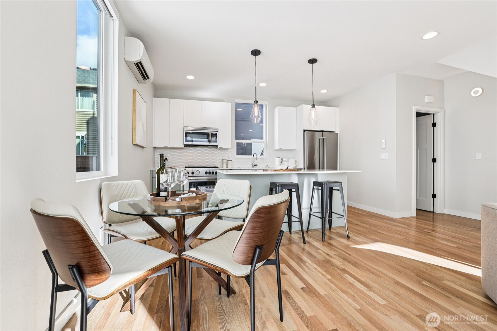 2634 NW 58th Street #B, Seattle, WA 98107